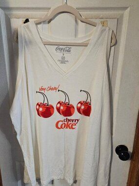 Ended NWT Torrid Cherry Coke V-Neck Tank top 5X(28W) CUTE!